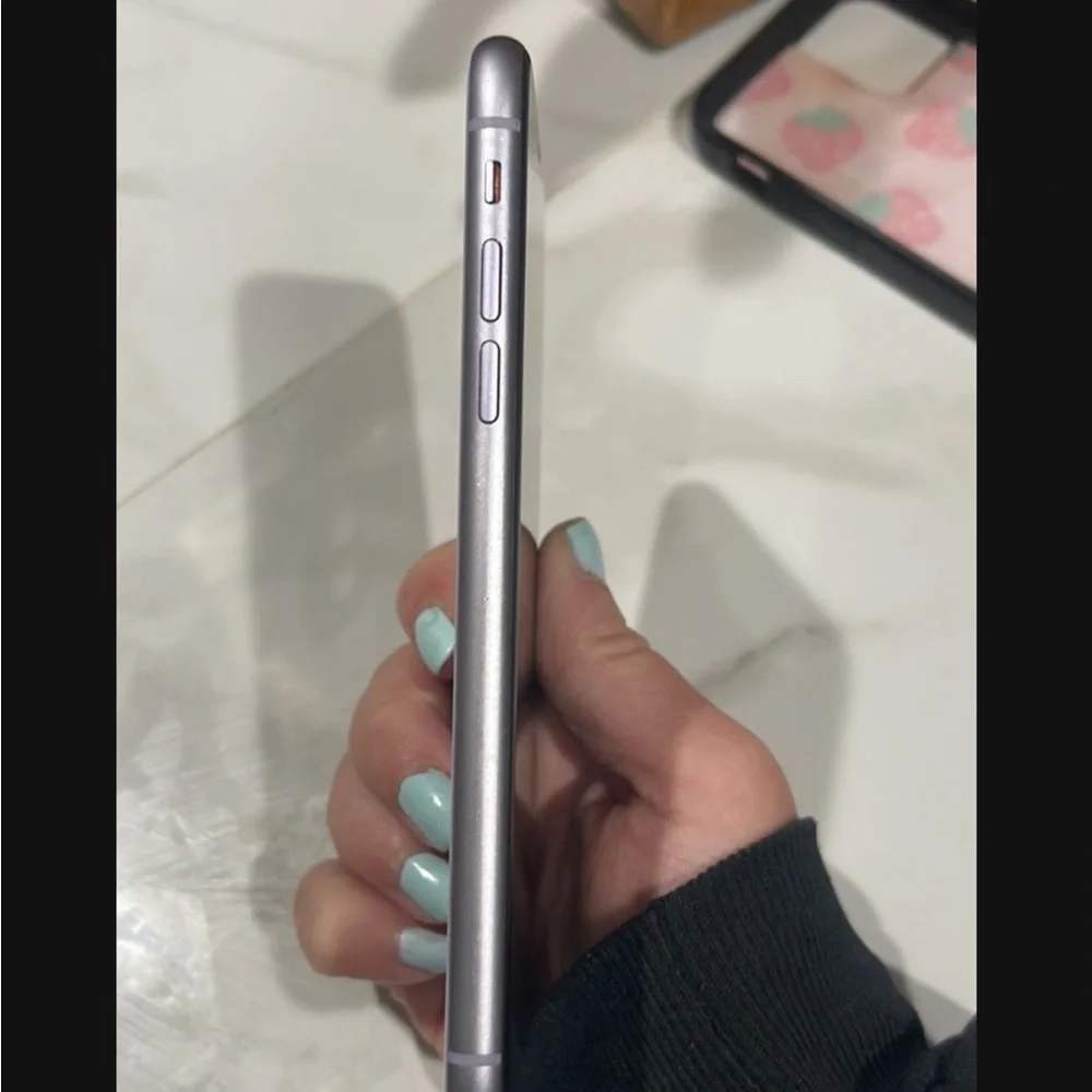 iPhone 11 purple 64 gb